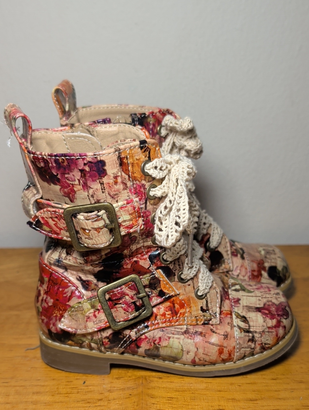Pipperdoodles Pink Floral Combat Boots with Crochet Laces Toddler Girls Size 8 - Picture 3 of 7
